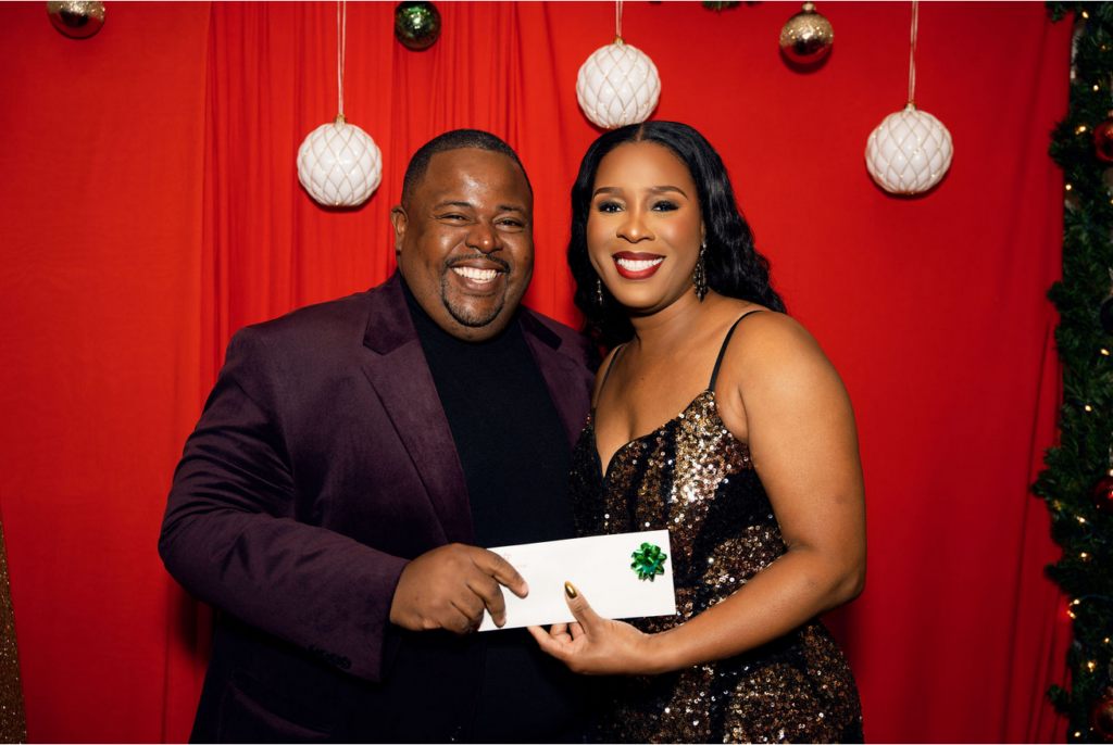 Franklyn Butler II presenting award to Keshala Knowles